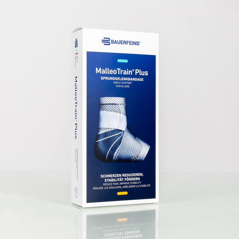 Productverpakking van Bauerfeind MalleoTrain Plus enkelbrace op witte achtergrond.